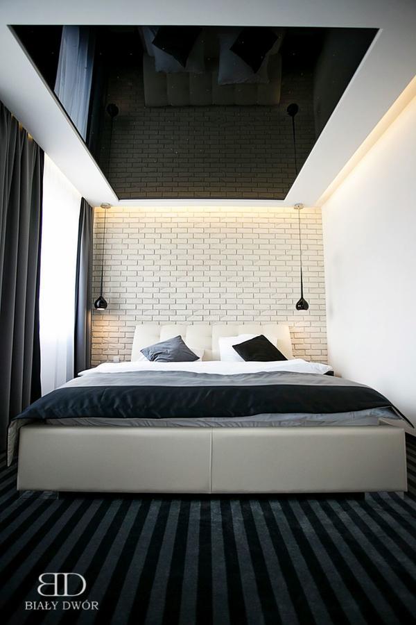 Bialy Dwor Bed & Breakfast Rychwal ภายนอก รูปภาพ